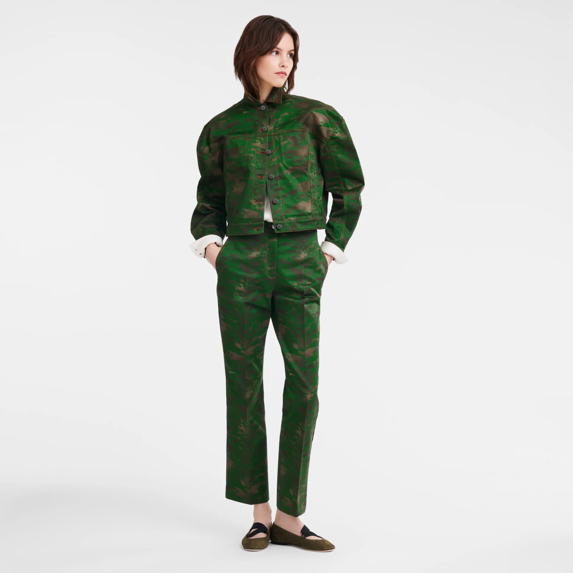 kurze_jacke_mit_steppnhten_1-1.webp Longchamp Kurze Jacke mit Steppnähten^Damen Mäntel & Jacken