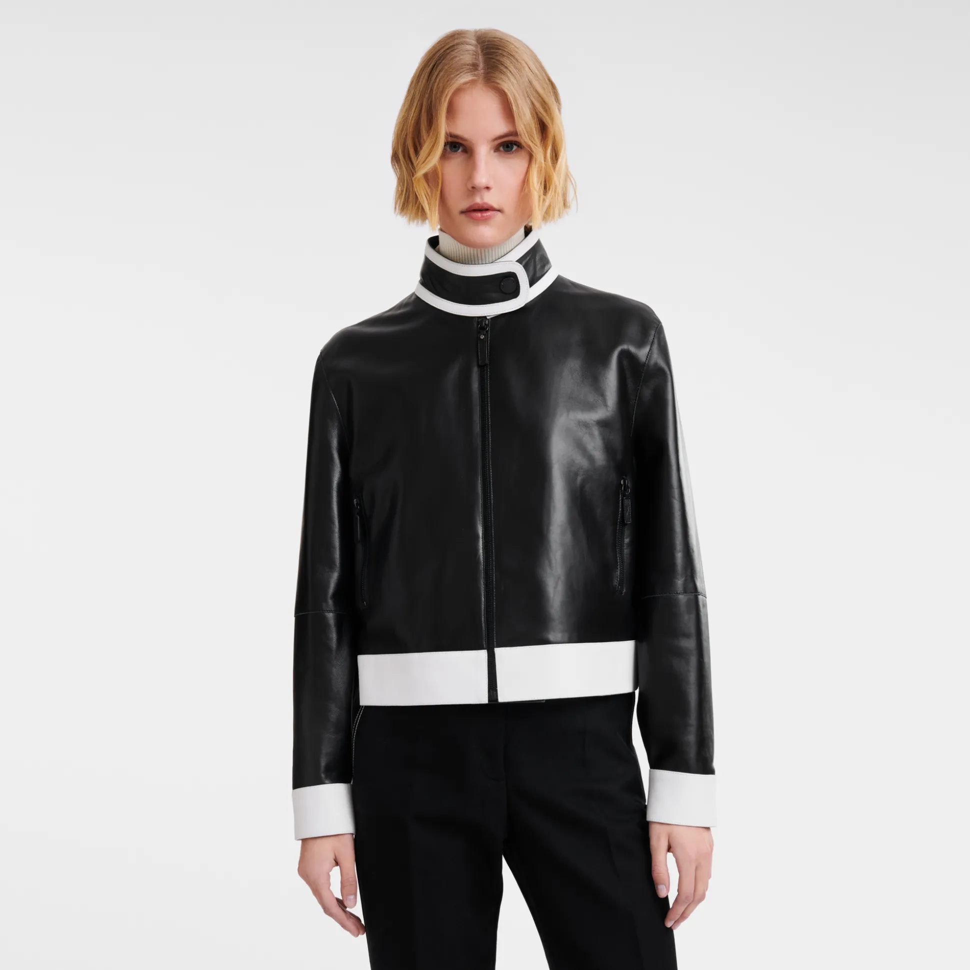 kurzer_blouson_aus_leder_3.webp Longchamp Kurzer Blouson aus Leder^Damen Mäntel & Jacken