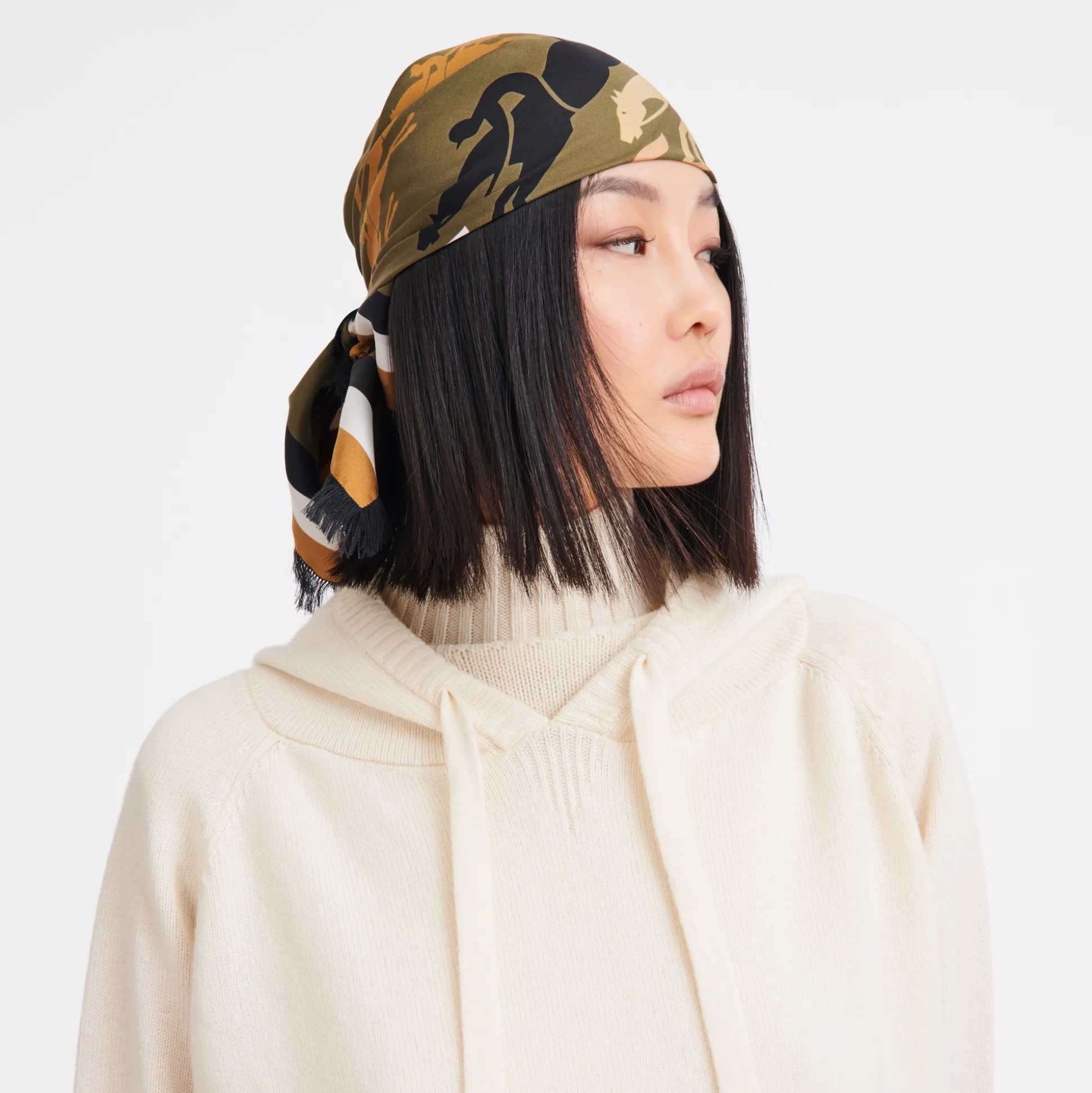 seidenschal__1-15.webp Longchamp Seidenschal 70^Damen Seidentücher