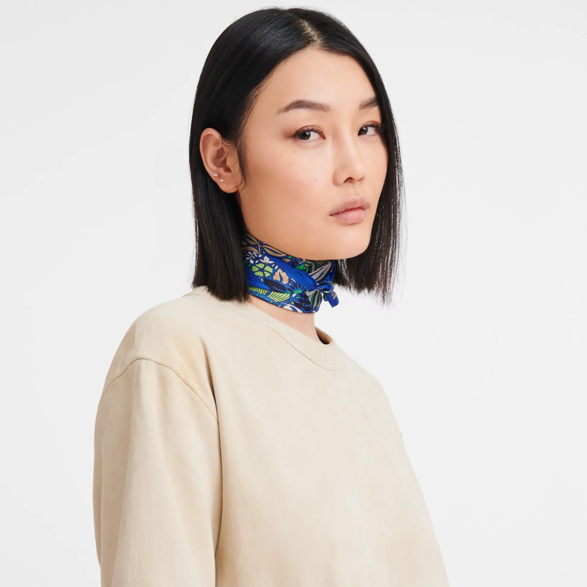 seidenschal__1-69.webp Longchamp Seidenschal 50^Damen Seidentücher