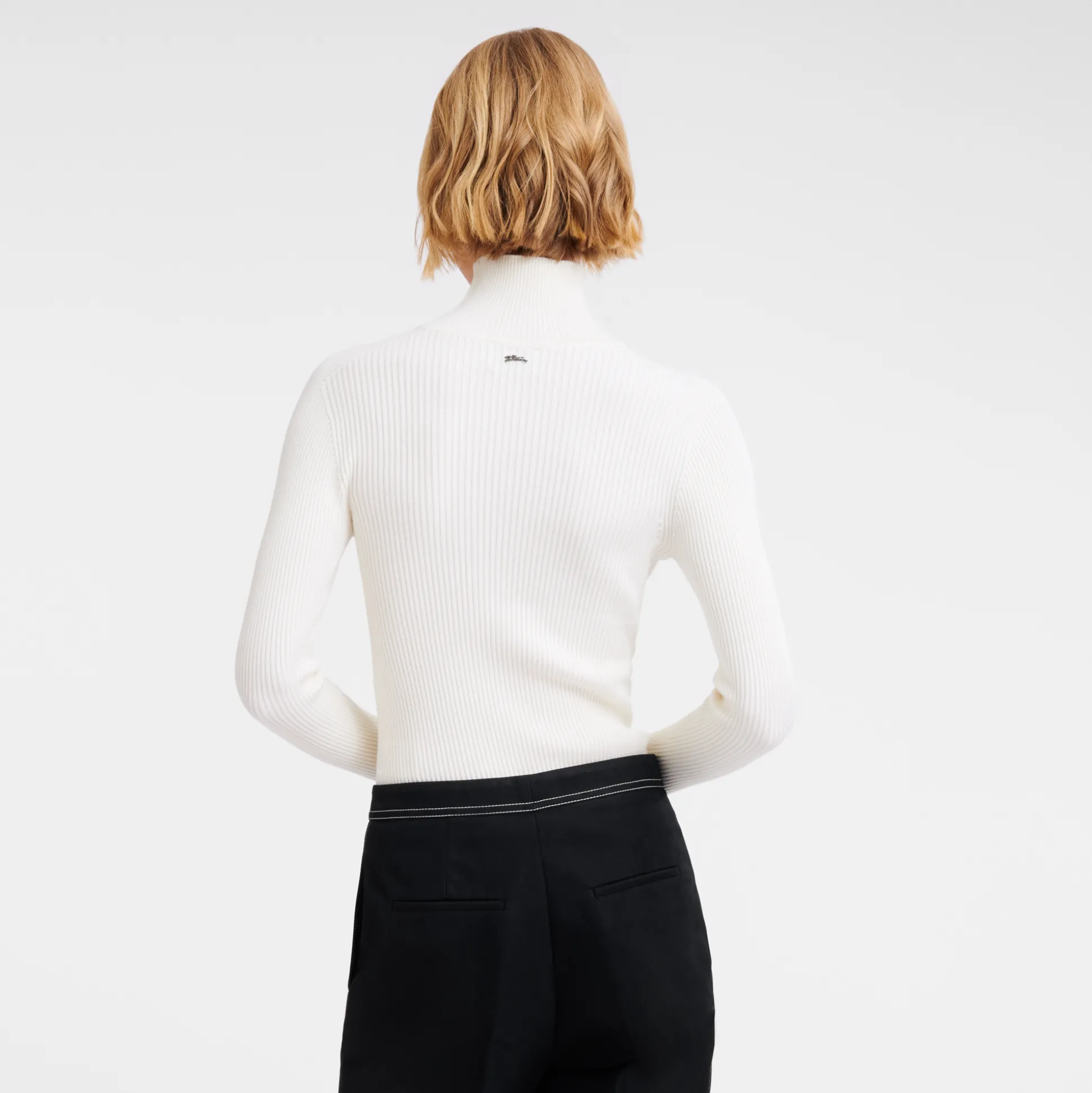 taillierter_pullover_mit_hohem_kragen_2-1.webp Longchamp Taillierter Pullover mit hohem Kragen^Damen Tops & Blusen | Strick